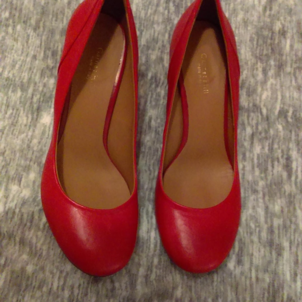 Red Garnet Hill round toe pumps size 9